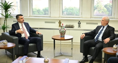 Oktay Yılmaz’dan Bozbey’e Yönelik Saldırı Girişimine Sert Tepki