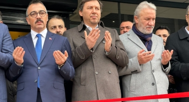 Özen Gros İnegöl’de 5. Şubesini Yoğun Katılımla Açtı