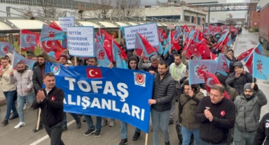 Tofaş’ta İşçi Eylemleri Sertleşiyor: %15 Zam Teklifi Reddedildi