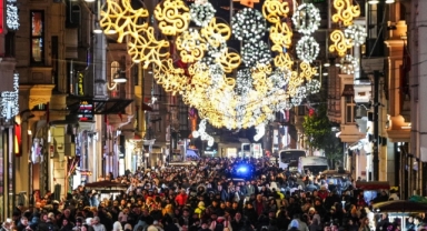 Türkiye 2026’ya “Merhaba” Dedi… Yeni Yıl Havai Fişeklerle Karşılandı