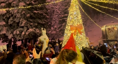 Uludağ’da 2026’ya Coşkulu Merhaba: Gökyüzü Havai Fişeklerle Aydınlandı
