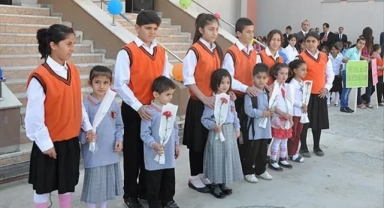 Velilerden sert çıkış: Okul kıyafetleri armalı olsun