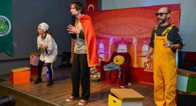 'Kralın kayıp şapkası'nı çocuklar buldu