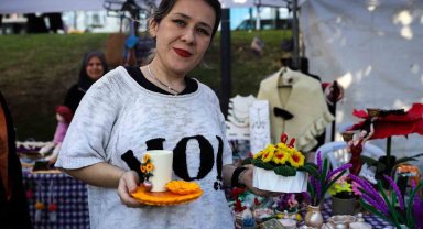 'Meydan Kadınların' dayanışma pazarı doldu taştı