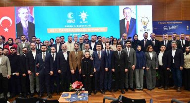 AK Parti Bursa İl Başkanı Davut Gürkan; "Gençlik, Türkiye Yüzyılı'nın bugünkü öznesidir"