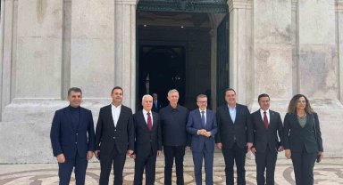 Başkan Bozbey Avrupa'da tarihi kent modelini inceledi