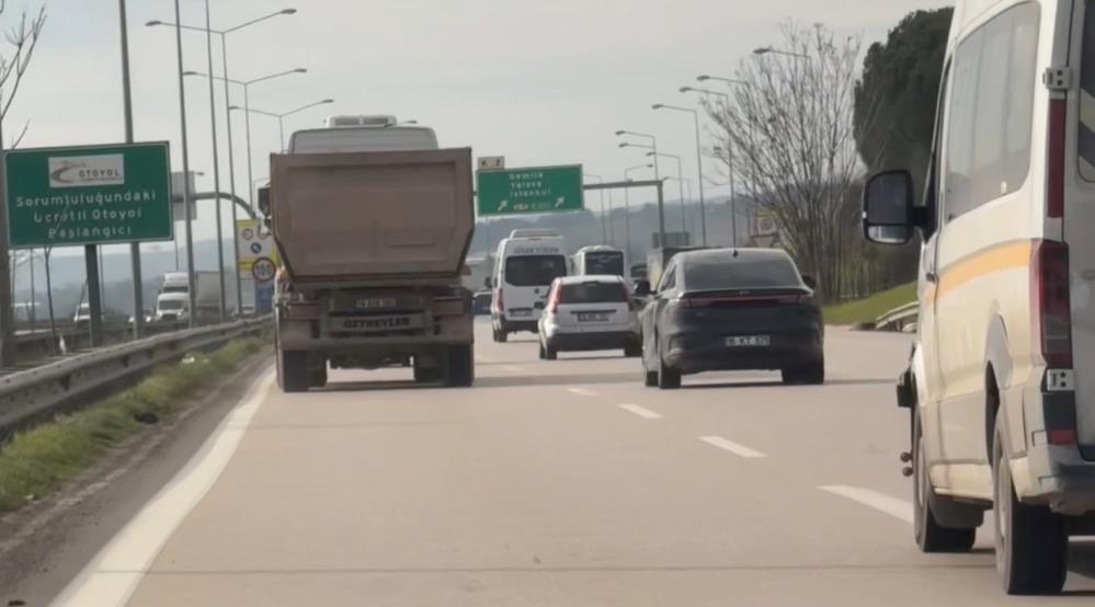 Bursa Çevre Yolu’nda Hafriyat Kamyonu Tehlike Saçtı