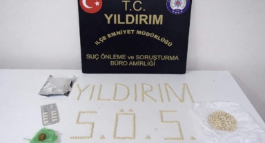 Bursa’da Uyuşturucu Operasyonu: Çok Sayıda Hap ve Esrar Ele Geçirildi