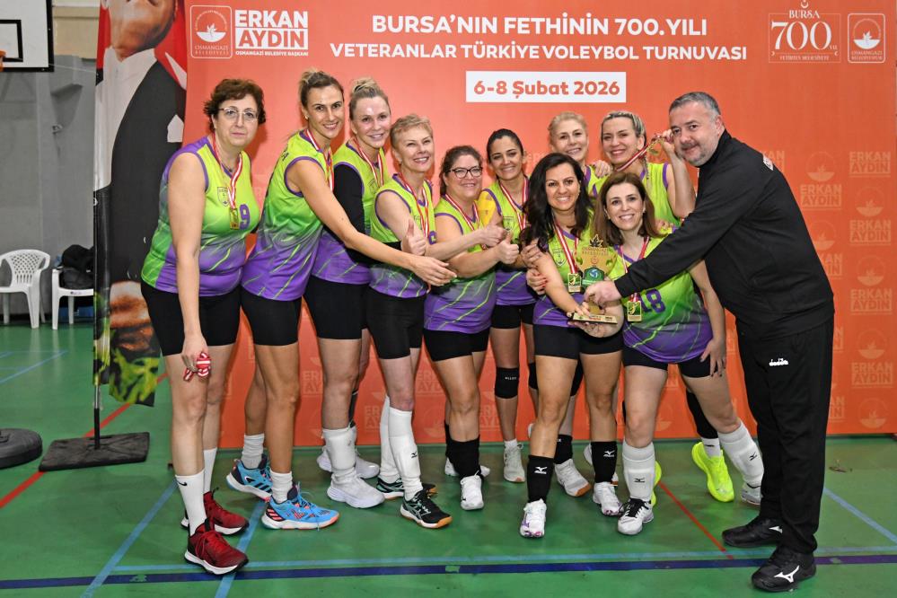 Bursa’da Veteranlar Voleybol Turnuvası Coşkuyla Tamamlandı