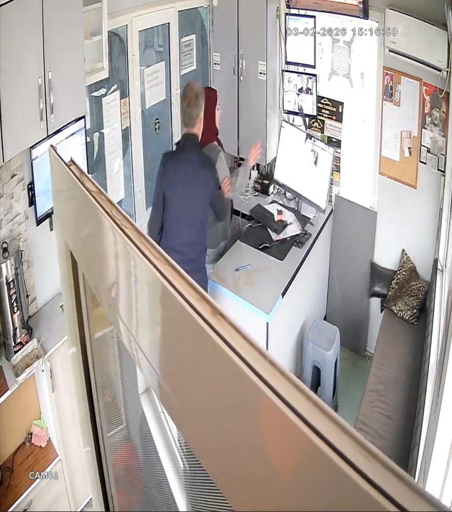 Bursa Şehir Hastanesi Taksi Durağında Saldırı: Güvenlik Kameraları O Anları Kaydetti