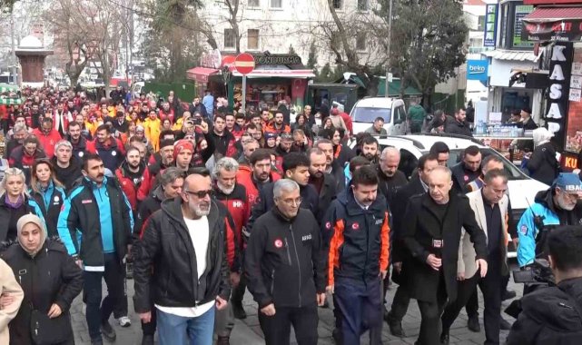 Bursa'da 6 Şubat şehitleri için sessiz yürüyüş