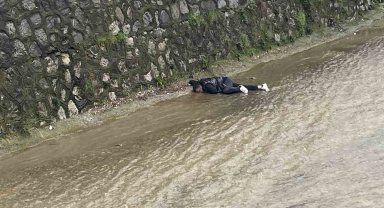 Bursa'da dereye düşen adam kalp masajıyla hayata döndürüldü