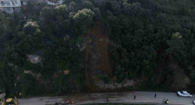Bursa'da heyelan bölgesi temizlendi...Kayan bölge dron ile görüntülendi