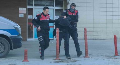 Bursa'da iki ayrı suçtan aranan şüpheli yakalandı