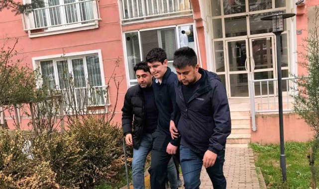 Bursa'da öfkeli genç ablasını bıçakla rehin aldı