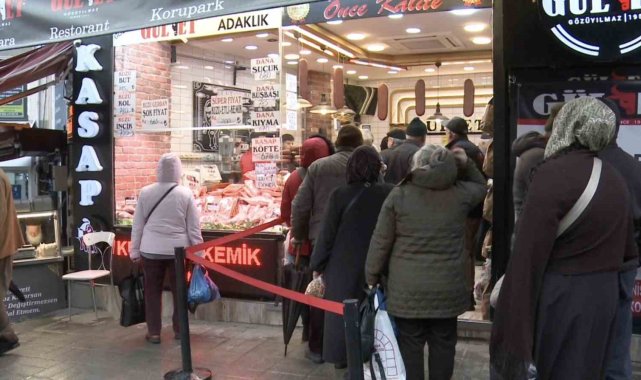 Bursa'da Ramazan öncesi çarşı ve pazarlar yoğunlaştı