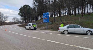 Bursa'da trafik kazası, 2 kişi yaralandı