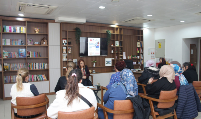 Gürsu'da Menopoz Döneminde Hormonların Etkisi Semineri Düzenlendi