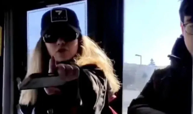 İETT Otobüsünde Köpek Tartışması