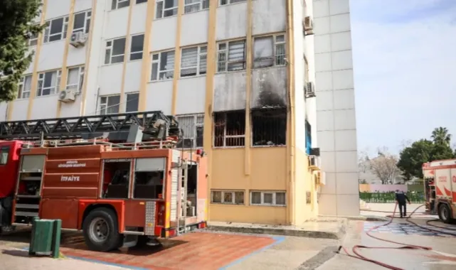  İlkokulu'nda Yangın Paniği: Öğrenciler Tahliye Edildi