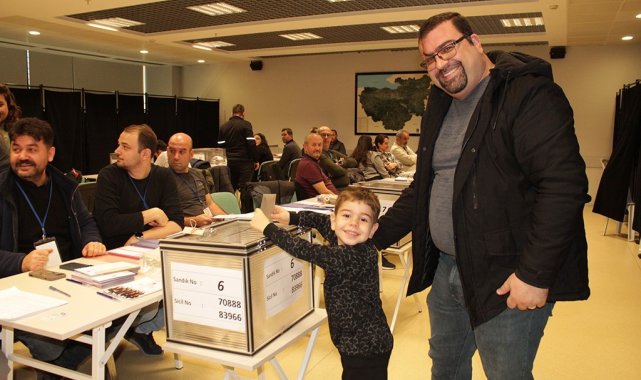 İMO Bursa'da Serdar Atilla Erdem güven tazeledi