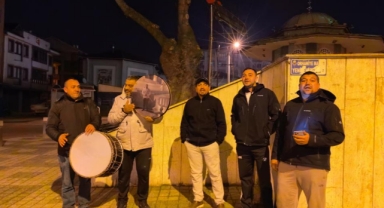 İnegöl'de Vatandaşlar İlahilerle Sahura Kalktı