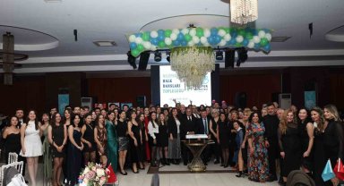 Nilüfer Halk Dansları Topluluğu'ndan 25'inci yıla özel kutlama