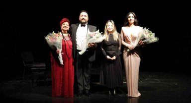 Nilüfer'de müzik dolu bir 'Sevgililer Günü' akşamı