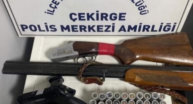 Osmangazi'de Tarihi Eser Ticareti Yapan Kişinin Evinde Silah ve Eser Ele Geçirildi