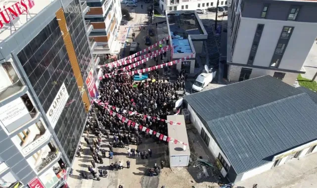 Özgür Özel'in Adıyaman Mitingine Katılım Düşük Kaldı