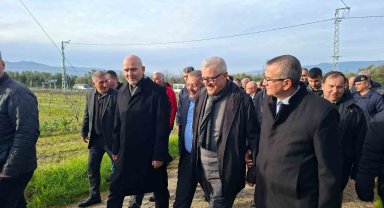 Süleyman Soylu, başdanışmanı Harun Akın'ın ağabeyinin cenazesine katıldı