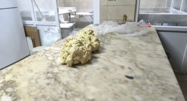 Tatlı İmalathanesinde Şoke Eden Görüntüler