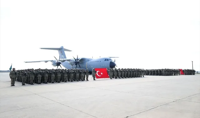 TCG Anadolu, Türk Birliklerini Almanya’ya Başarıyla Taşıdı