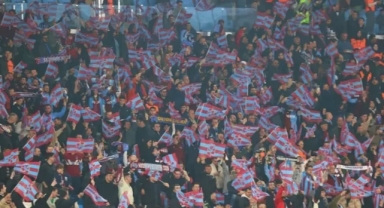 Trabzonspor tribünlerinden maç sonu istifa sesleri