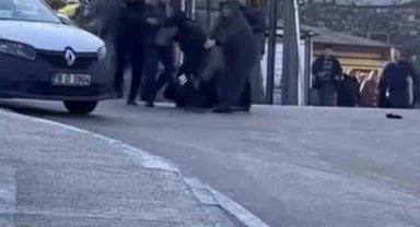 Trafikte tekme tokat yol verme kavgası