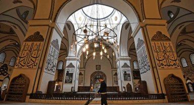 Ulu Cami, teravihlere hazır