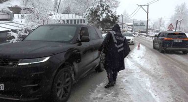 Uludağ'a çıkanlara jandarma izin vermedi