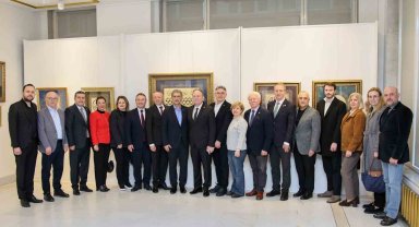 'Zer-i nab' tezhip sergisi Bursa'da ziyarete açıldı