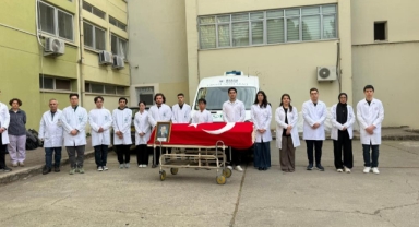 6 Yıl Tıp Eğitimine Katkı Sağladı: Kadavra Ailesine Gözyaşlarıyla Teslim Edildi