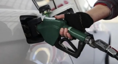 Akaryakıt Fiyatlarında İndirim: Benzin ve Motorin Düşüşte