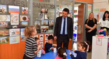 Başkan Erkan Aydın'dan çocuklara bayram ziyareti