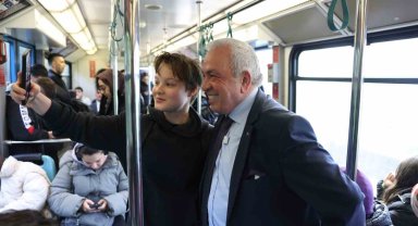 Başkan Şadi Özdemir'den mesai öncesi metro sürprizi