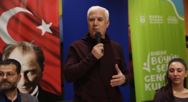 Bursa Büyükşehir Belediye Başkanı Bozbey, Öğrencilerle Sahurda Buluştu