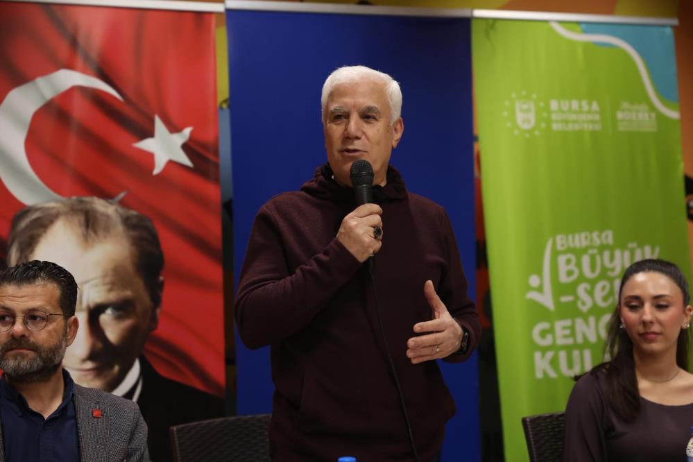 Bursa Büyükşehir Belediye Başkanı Bozbey, Öğrencilerle Sahurda Buluştu