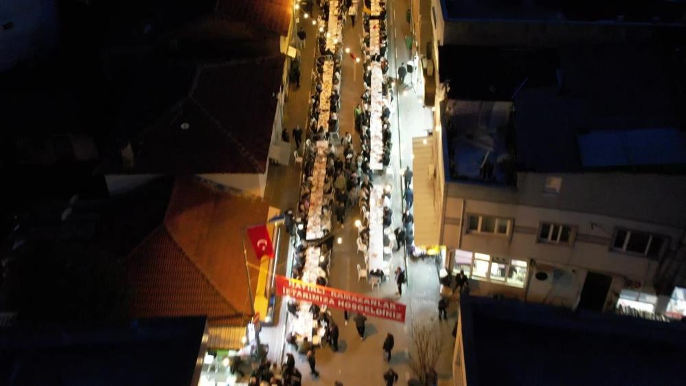 Bursa’da 4 Bin 500 Kişilik Cadde İftarı