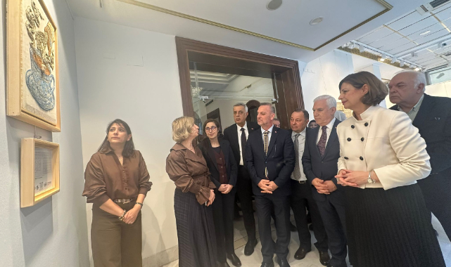 Bursa’da İpek Üretimi” Söyleşisi ve “Efsanelerle İpek” Sergisi Yoğun İlgi Gördü