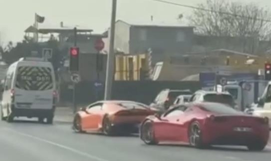 Bursa'da Lamborghini ve Ferrari Sürücülerine 100 Bin TL Ceza