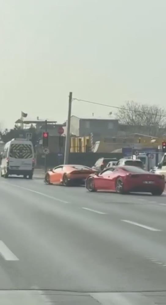 Bursa'da Lamborghini ve Ferrari Sürücülerine 100 Bin TL Ceza
