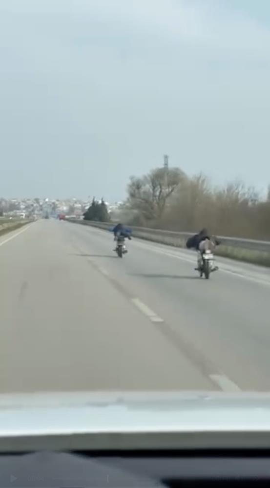 Bursa Karayolunda Tehlikeli Motosiklet Görüntüleri Sosyal Medyayı Salladı
