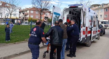 Bursa'da 3 katlı binada yangın: Dumandan zehirlenen yaşlı kadının durumu ağır